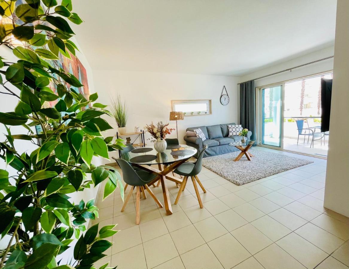 לאגוּ‏ש Angies Marina Apartment, Includes 2 Free Passes For The Marina Pool מראה חיצוני תמונה