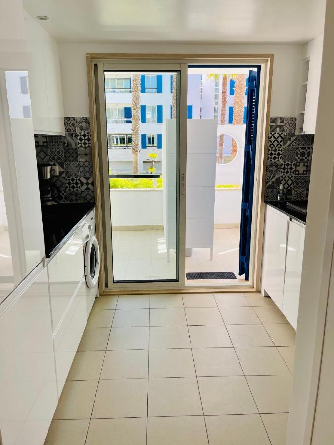 לאגוּ‏ש Angies Marina Apartment, Includes 2 Free Passes For The Marina Pool מראה חיצוני תמונה