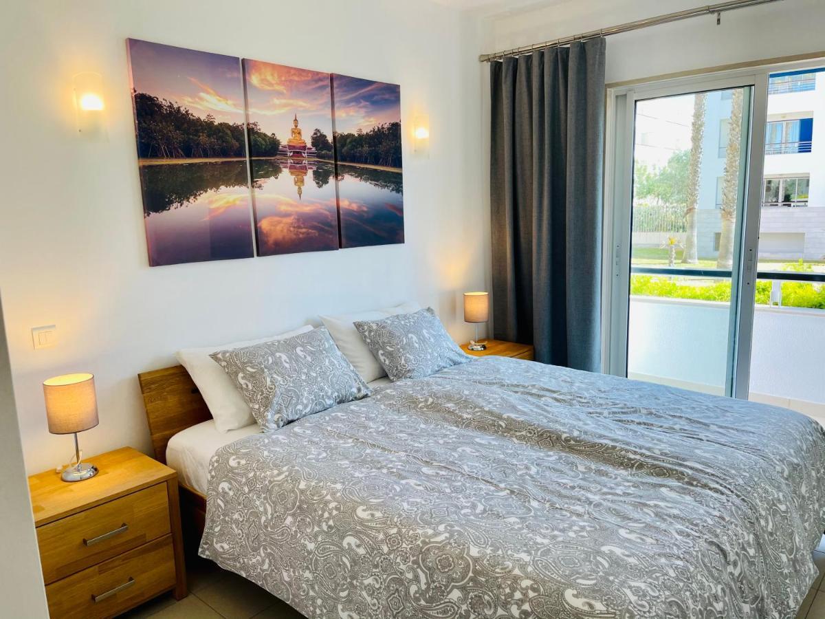 לאגוּ‏ש Angies Marina Apartment, Includes 2 Free Passes For The Marina Pool מראה חיצוני תמונה
