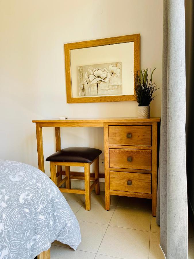 לאגוּ‏ש Angies Marina Apartment, Includes 2 Free Passes For The Marina Pool מראה חיצוני תמונה