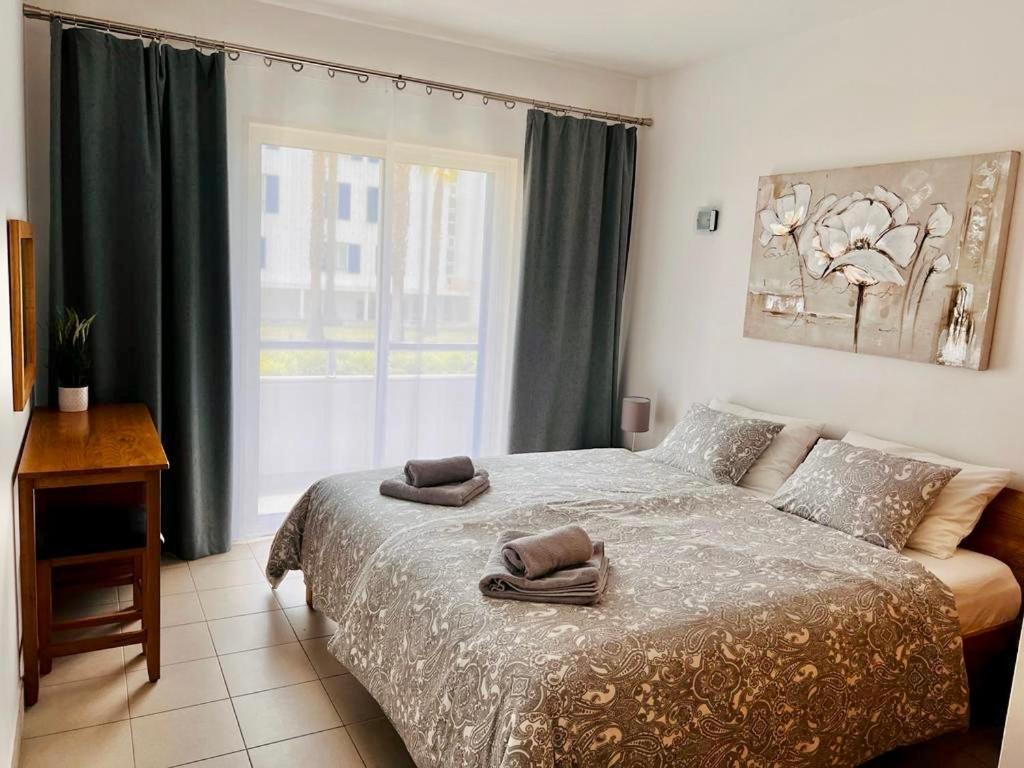 לאגוּ‏ש Angies Marina Apartment, Includes 2 Free Passes For The Marina Pool מראה חיצוני תמונה