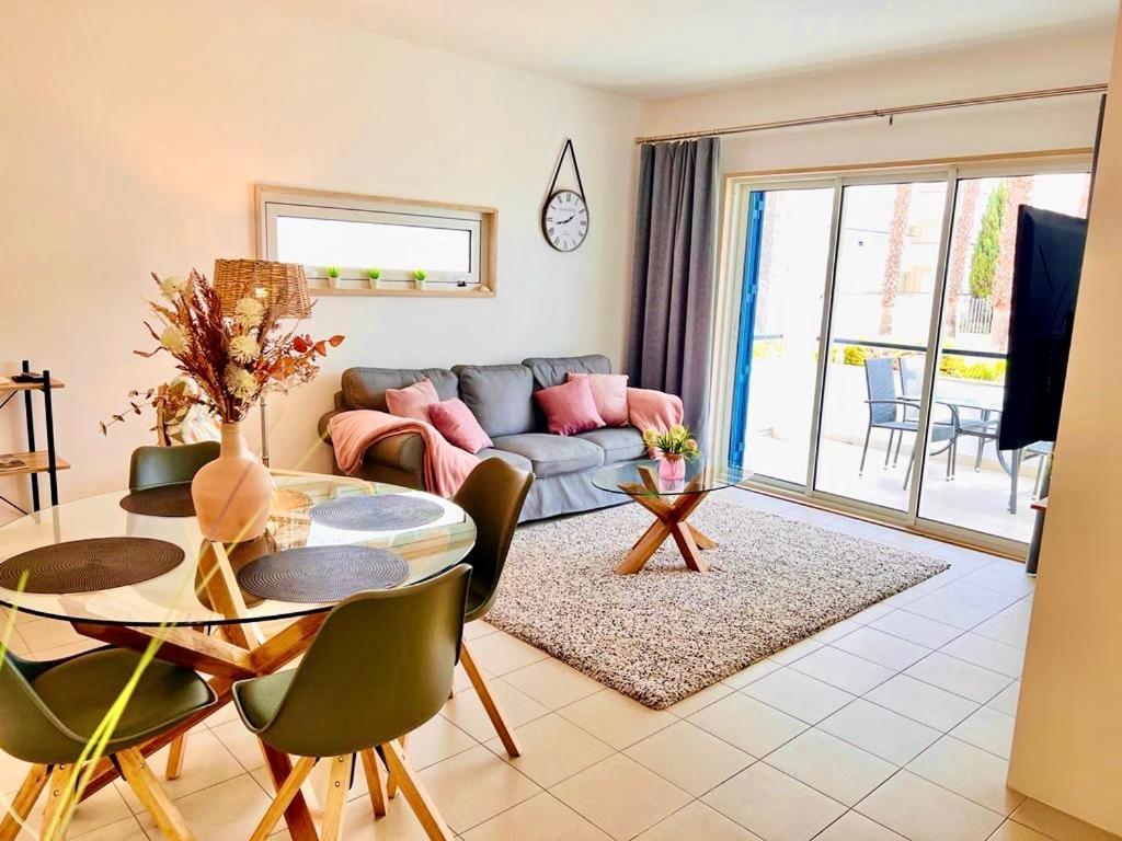 לאגוּ‏ש Angies Marina Apartment, Includes 2 Free Passes For The Marina Pool מראה חיצוני תמונה
