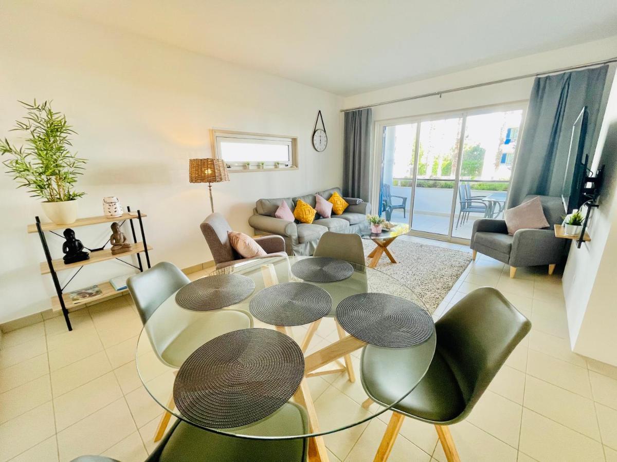 לאגוּ‏ש Angies Marina Apartment, Includes 2 Free Passes For The Marina Pool מראה חיצוני תמונה