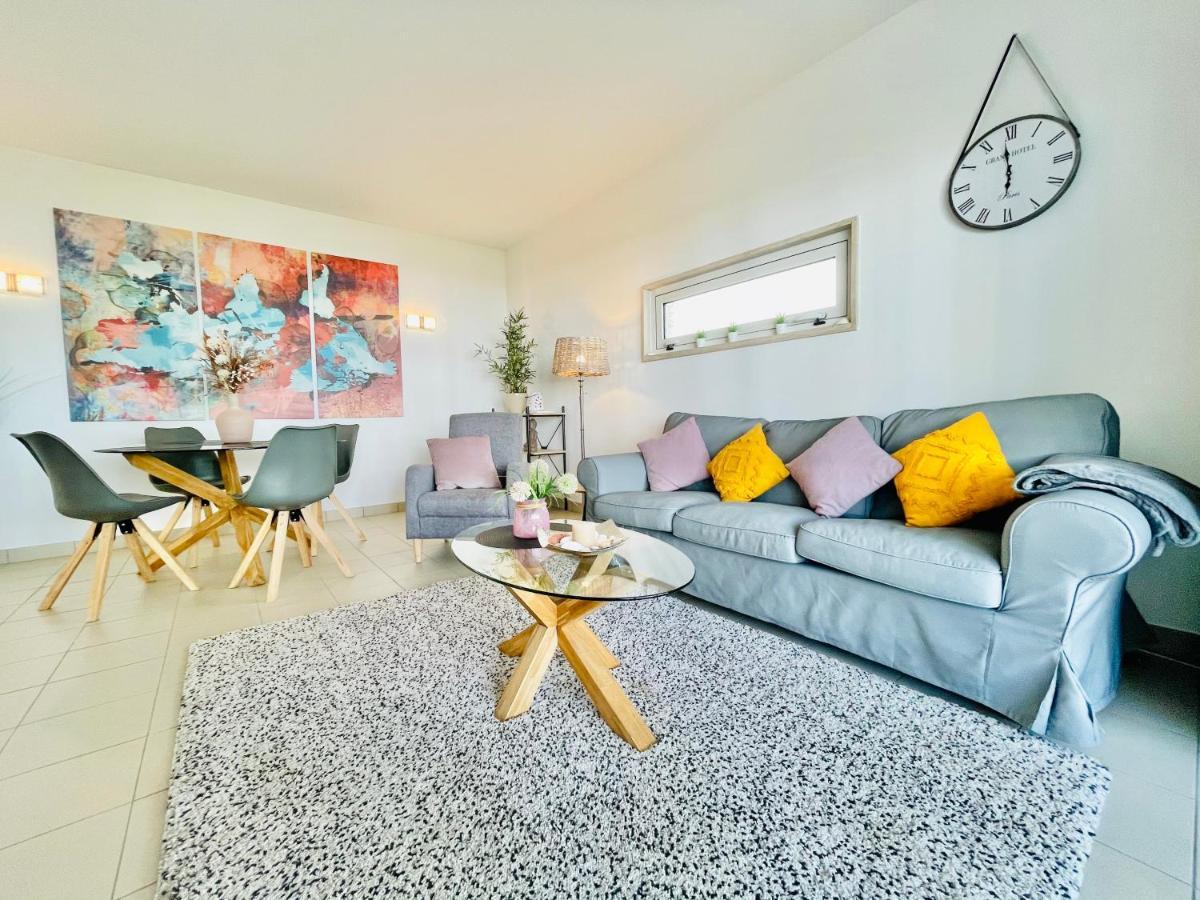 לאגוּ‏ש Angies Marina Apartment, Includes 2 Free Passes For The Marina Pool מראה חיצוני תמונה